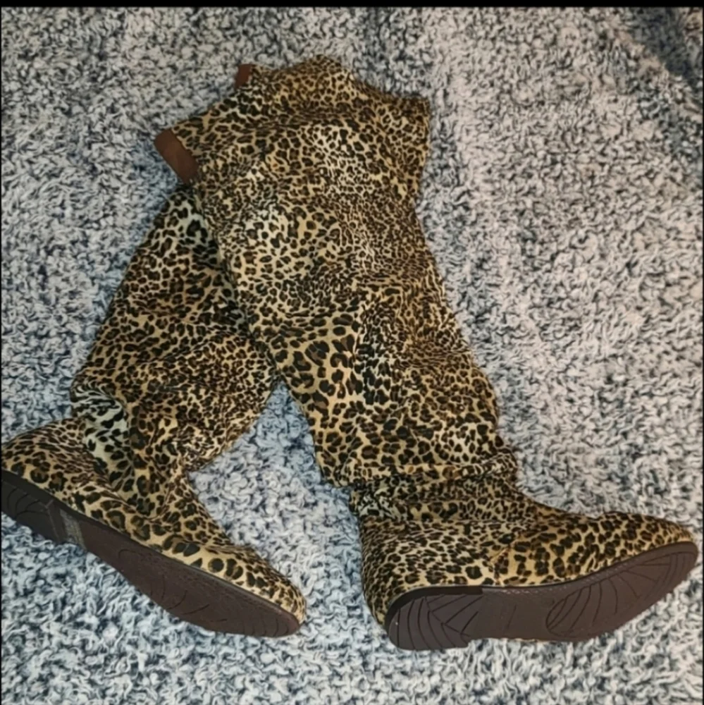 Nature Breeze Leopard Slouch Vickie Thigh High Boots